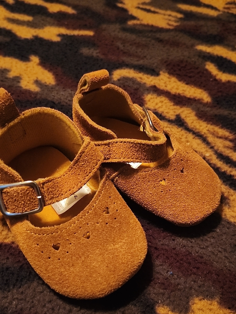 Kids Suede Bearpaw Shoes in Tan Brown-Never Used